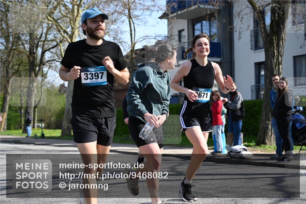 12.04.2026 - 45. Internationalen Wilhelmsburger Insellauf J. Mangold http://msf.ph/oto/9468082 12.04.2026 11:08:03 Ziel 2882, 2864, 3671, 4956, 3397, 2800, 4977, 3740, 2686, 4624, 3732, 4232, 3569, 5285 meine-sportfotos.de