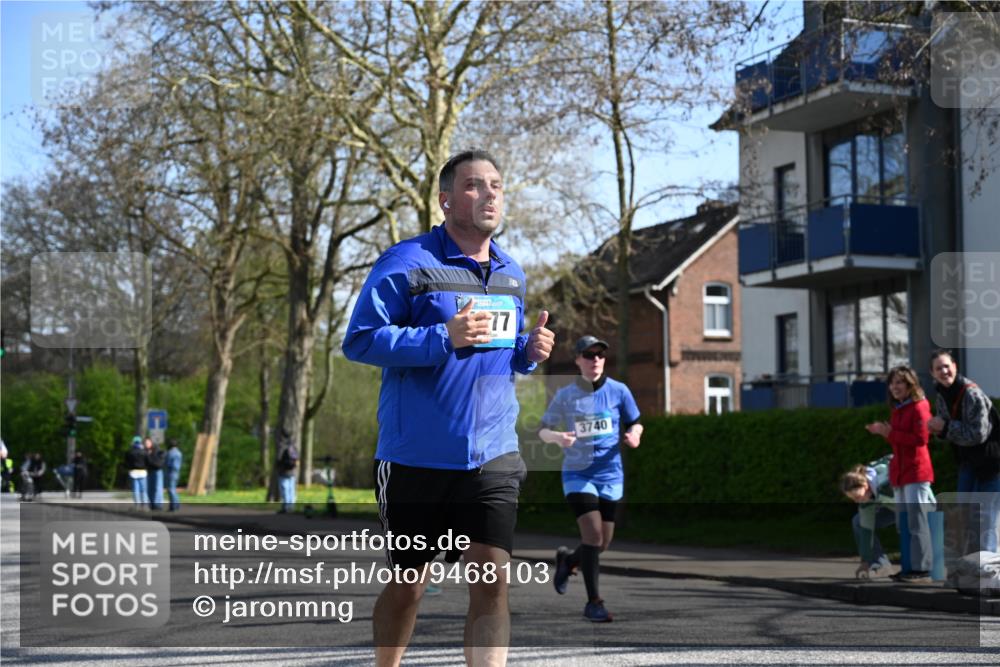 12.04.2026 - 45. Internationalen Wilhelmsburger Insellauf J. Mangold http://msf.ph/oto/9468103 12.04.2026 11:08:07 Ziel 2882, 2864, 3671, 4956, 3397, 2800, 4977, 3740, 2686, 4624, 3732, 4232, 3569, 5285 meine-sportfotos.de