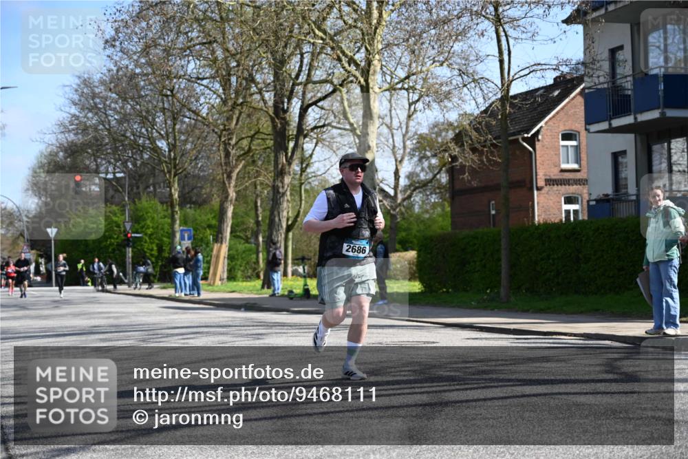 12.04.2026 - 45. Internationalen Wilhelmsburger Insellauf J. Mangold http://msf.ph/oto/9468111 12.04.2026 11:08:13 Ziel 3671, 4956, 3397, 2800, 4977, 3740, 2686, 4624, 3732, 4232, 3569, 5285, 0000, 2142 meine-sportfotos.de
