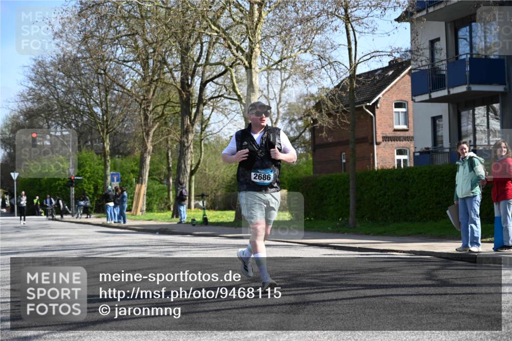 12.04.2026 - 45. Internationalen Wilhelmsburger Insellauf J. Mangold http://msf.ph/oto/9468115 12.04.2026 11:08:14 Ziel 3671, 4956, 3397, 2800, 4977, 3740, 2686, 4624, 3732, 4232, 3569, 5285, 0000, 2142, 4371 meine-sportfotos.de