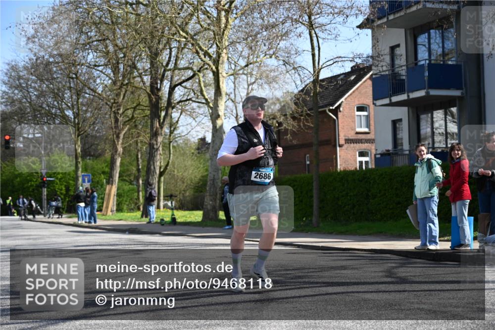 12.04.2026 - 45. Internationalen Wilhelmsburger Insellauf J. Mangold http://msf.ph/oto/9468118 12.04.2026 11:08:14 Ziel 3671, 4956, 3397, 2800, 4977, 3740, 2686, 4624, 3732, 4232, 3569, 5285, 0000, 2142, 4371 meine-sportfotos.de