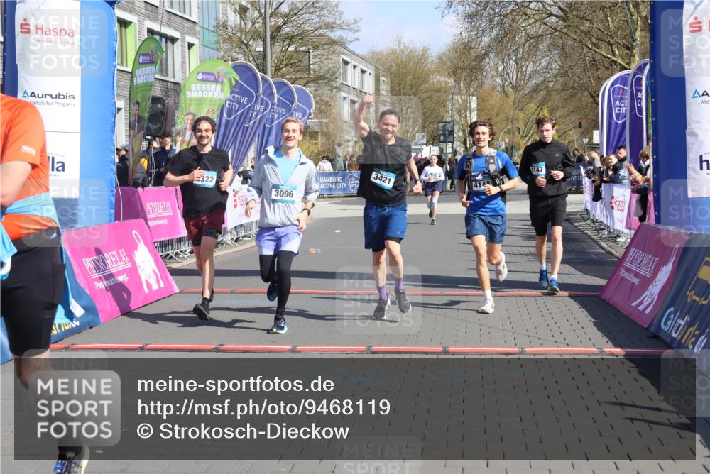 12.04.2026 - 45. Internationalen Wilhelmsburger Insellauf Strokosch-Dieckow http://msf.ph/oto/9468119 12.04.2026 11:19:09 Ziel 3633, 3096, 3421, 2322, 4148, 4147 meine-sportfotos.de