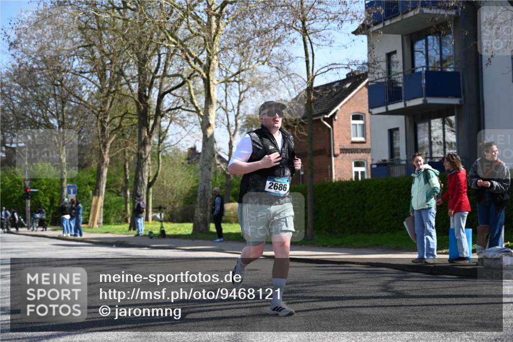 12.04.2026 - 45. Internationalen Wilhelmsburger Insellauf J. Mangold http://msf.ph/oto/9468121 12.04.2026 11:08:14 Ziel 3671, 4956, 3397, 2800, 4977, 3740, 2686, 4624, 3732, 4232, 3569, 5285, 0000, 2142, 4371 meine-sportfotos.de