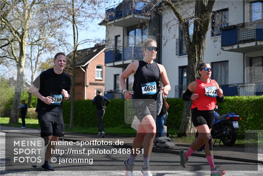12.04.2026 - 45. Internationalen Wilhelmsburger Insellauf J. Mangold http://msf.ph/oto/9468151 12.04.2026 11:08:30 Ziel 2686, 4624, 3732, 4232, 3569, 5285, 0000, 2142, 4371, 3748, 3701, 3701, 2050, 4406, 3169, 2699, 3005, 5629 meine-sportfotos.de