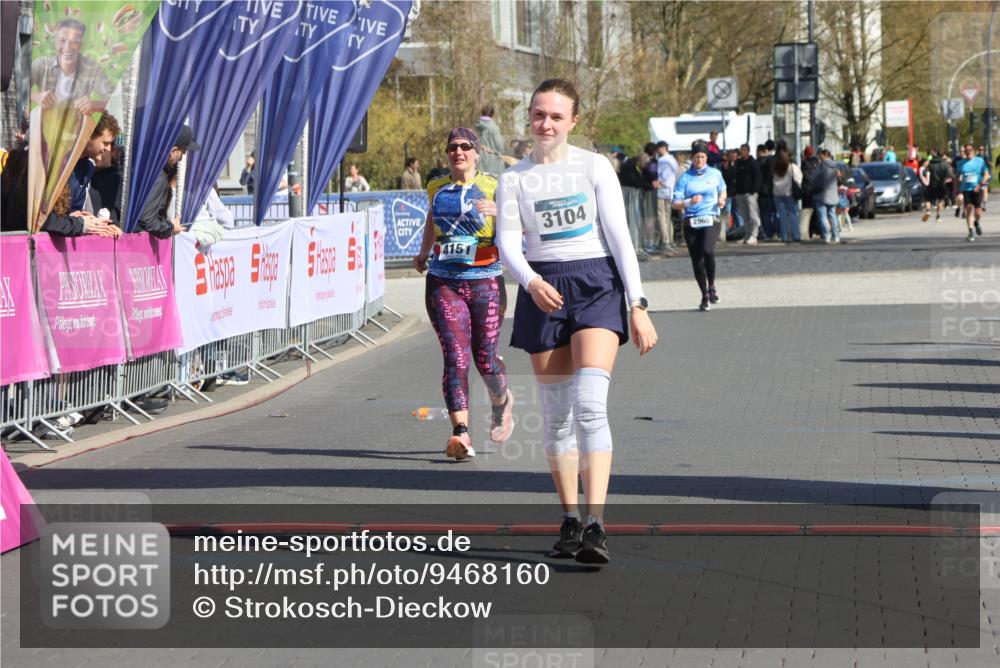 12.04.2026 - 45. Internationalen Wilhelmsburger Insellauf Strokosch-Dieckow http://msf.ph/oto/9468160 12.04.2026 11:19:18 Ziel 3104, 4151 meine-sportfotos.de