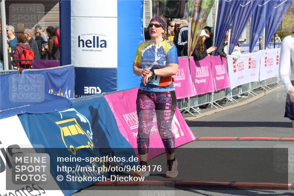 12.04.2026 - 45. Internationalen Wilhelmsburger Insellauf Strokosch-Dieckow http://msf.ph/oto/9468176 12.04.2026 11:19:21 Ziel 3104, 4151 meine-sportfotos.de