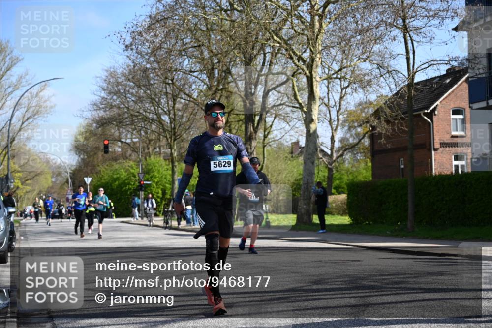12.04.2026 - 45. Internationalen Wilhelmsburger Insellauf J. Mangold http://msf.ph/oto/9468177 12.04.2026 11:08:38 Ziel 4624, 3732, 4232, 3569, 5285, 0000, 2142, 4371, 4371, 3748, 3701, 2050, 4406, 4406, 3169, 2699, 3005, 5629, 2620, 2601, 4485 meine-sportfotos.de