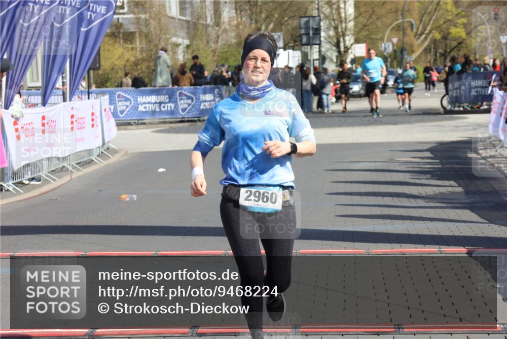 12.04.2026 - 45. Internationalen Wilhelmsburger Insellauf Strokosch-Dieckow http://msf.ph/oto/9468224 12.04.2026 11:19:26 Ziel 2960 meine-sportfotos.de