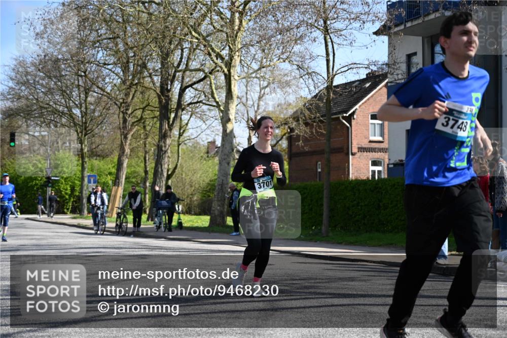 12.04.2026 - 45. Internationalen Wilhelmsburger Insellauf J. Mangold http://msf.ph/oto/9468230 12.04.2026 11:08:48 Ziel 5285, 0000, 2142, 4371, 3748, 3701, 2050, 4406, 3169, 2699, 3005, 5629, 2620, 2601, 4485, 3333 meine-sportfotos.de
