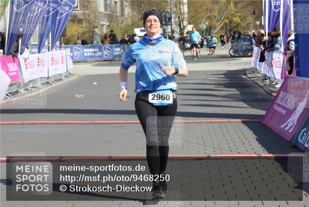 12.04.2026 - 45. Internationalen Wilhelmsburger Insellauf Strokosch-Dieckow http://msf.ph/oto/9468250 12.04.2026 11:19:27 Ziel 2960 meine-sportfotos.de