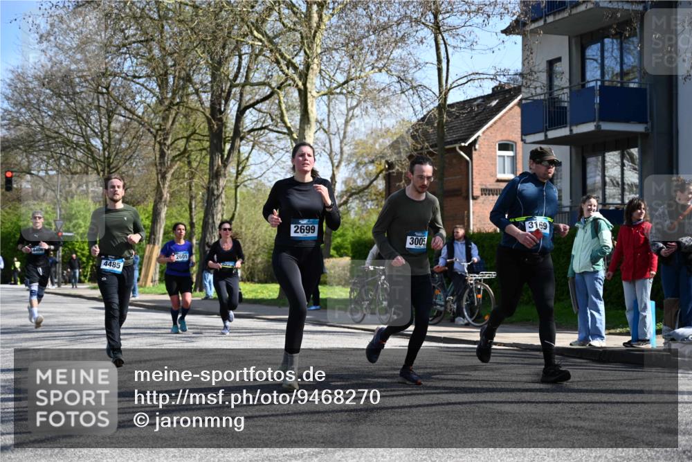 12.04.2026 - 45. Internationalen Wilhelmsburger Insellauf J. Mangold http://msf.ph/oto/9468270 12.04.2026 11:09:00 Ziel 4371, 3748, 3701, 2050, 4406, 3169, 2699, 3005, 5629, 2620, 2601, 4485, 3333, 2612, 3382, 4081, 3383, 2238 meine-sportfotos.de