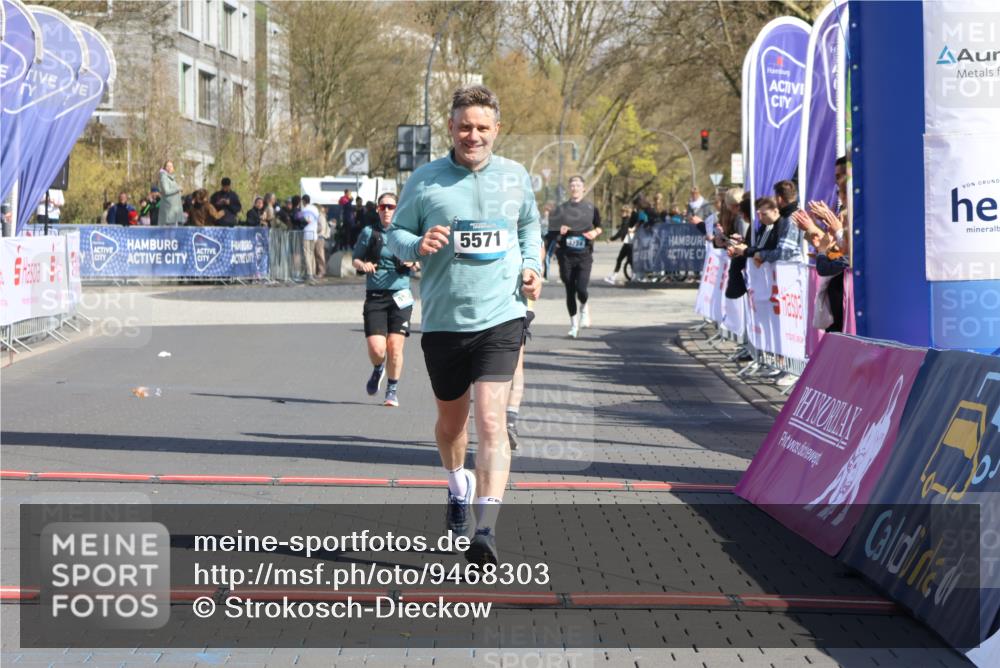 12.04.2026 - 45. Internationalen Wilhelmsburger Insellauf Strokosch-Dieckow http://msf.ph/oto/9468303 12.04.2026 11:19:49 Ziel 2226, 5571, 5035, 4520 meine-sportfotos.de