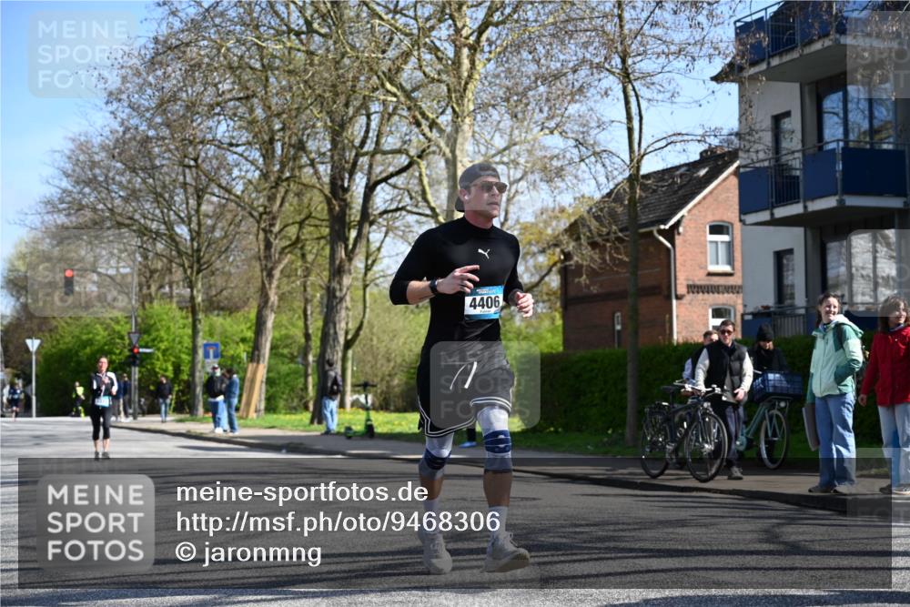 12.04.2026 - 45. Internationalen Wilhelmsburger Insellauf J. Mangold http://msf.ph/oto/9468306 12.04.2026 11:09:04 Ziel 3748, 3701, 2050, 4406, 3169, 2699, 3005, 5629, 2620, 2601, 4485, 3333, 2612, 3382, 3382, 4081, 3383, 2238, 2321, 5367 meine-sportfotos.de