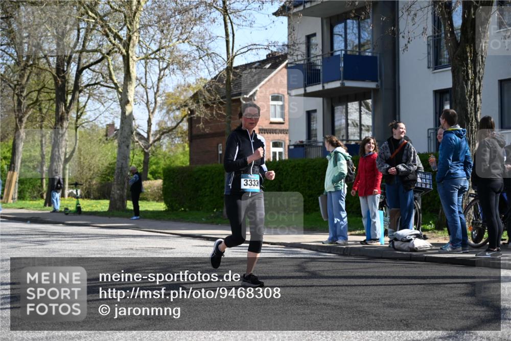 12.04.2026 - 45. Internationalen Wilhelmsburger Insellauf J. Mangold http://msf.ph/oto/9468308 12.04.2026 11:09:11 Ziel 4406, 3169, 2699, 3005, 5629, 2620, 2601, 4485, 3333, 2612, 3382, 4081, 3383, 2238, 2321, 5367 meine-sportfotos.de
