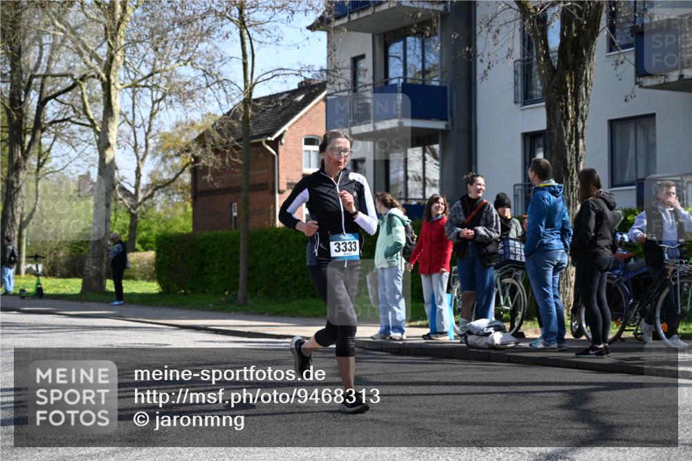 12.04.2026 - 45. Internationalen Wilhelmsburger Insellauf J. Mangold http://msf.ph/oto/9468313 12.04.2026 11:09:11 Ziel 4406, 3169, 2699, 3005, 5629, 2620, 2601, 4485, 3333, 2612, 3382, 4081, 3383, 2238, 2321, 5367 meine-sportfotos.de