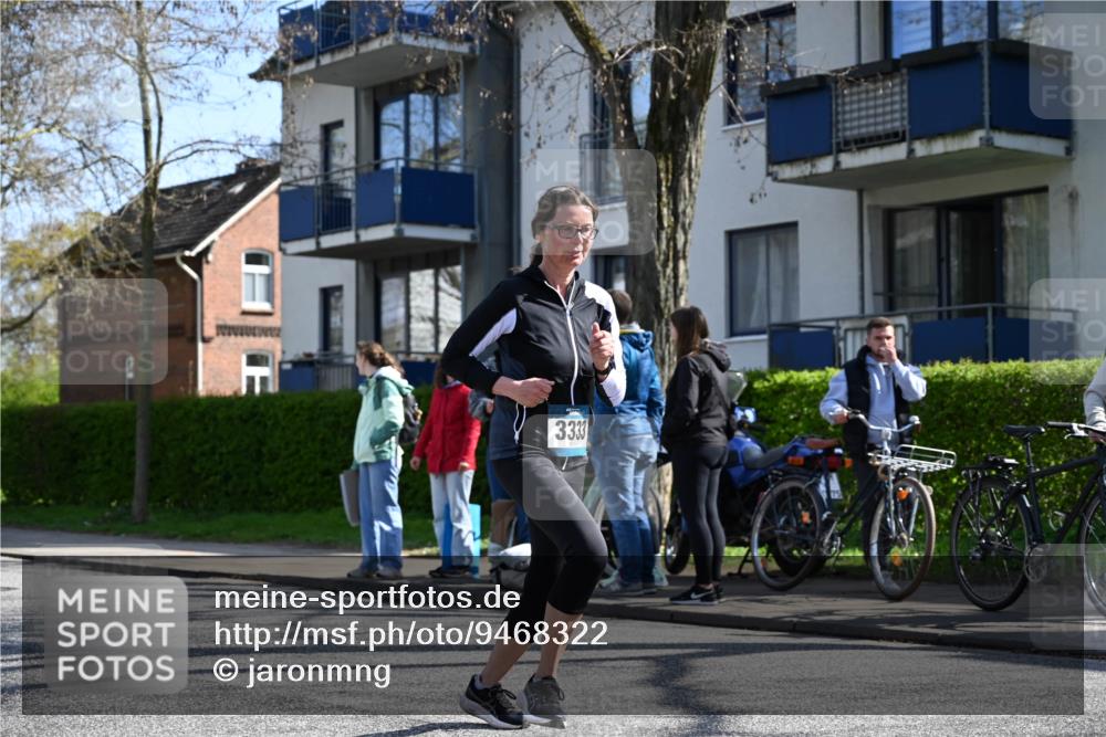 12.04.2026 - 45. Internationalen Wilhelmsburger Insellauf J. Mangold http://msf.ph/oto/9468322 12.04.2026 11:09:12 Ziel 4406, 3169, 2699, 3005, 5629, 2620, 2601, 4485, 3333, 2612, 3382, 4081, 3383, 2238, 2321, 5367 meine-sportfotos.de