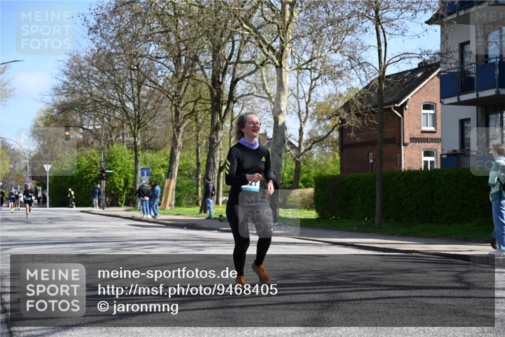 12.04.2026 - 45. Internationalen Wilhelmsburger Insellauf J. Mangold http://msf.ph/oto/9468405 12.04.2026 11:09:40 Ziel 2612, 3382, 4081, 3383, 2238, 2321, 5367, 3688, 4080, 3335, 3833, 4251, 3077, 5651, 5651, 5851, 2336, 2528 meine-sportfotos.de
