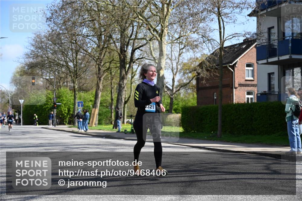 12.04.2026 - 45. Internationalen Wilhelmsburger Insellauf J. Mangold http://msf.ph/oto/9468406 12.04.2026 11:09:40 Ziel 2612, 3382, 4081, 3383, 2238, 2321, 5367, 3688, 4080, 3335, 3833, 4251, 3077, 5651, 5651, 5851, 2336, 2528 meine-sportfotos.de