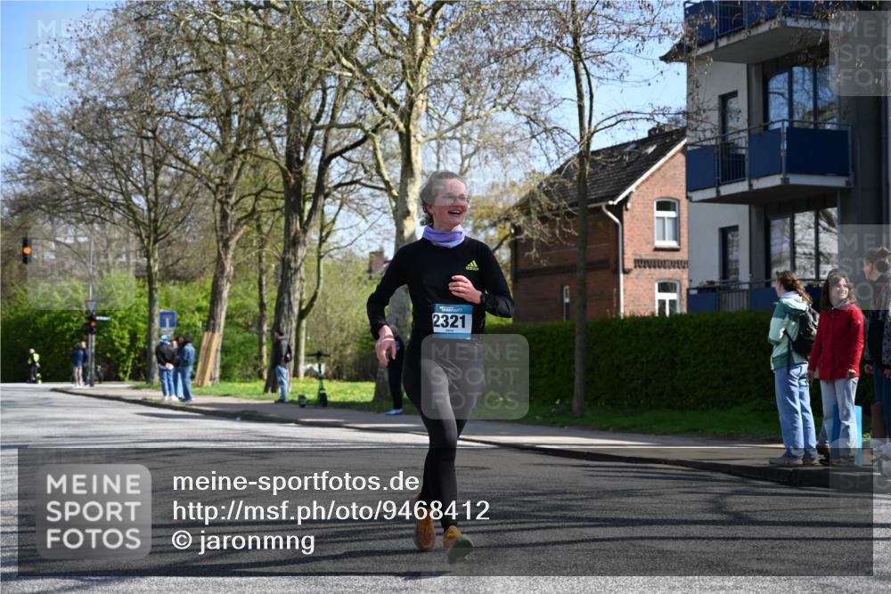12.04.2026 - 45. Internationalen Wilhelmsburger Insellauf J. Mangold http://msf.ph/oto/9468412 12.04.2026 11:09:41 Ziel 3382, 4081, 3383, 2238, 2321, 5367, 3688, 4080, 3335, 3833, 4251, 3077, 5651, 5851, 2336, 2528, 3239 meine-sportfotos.de