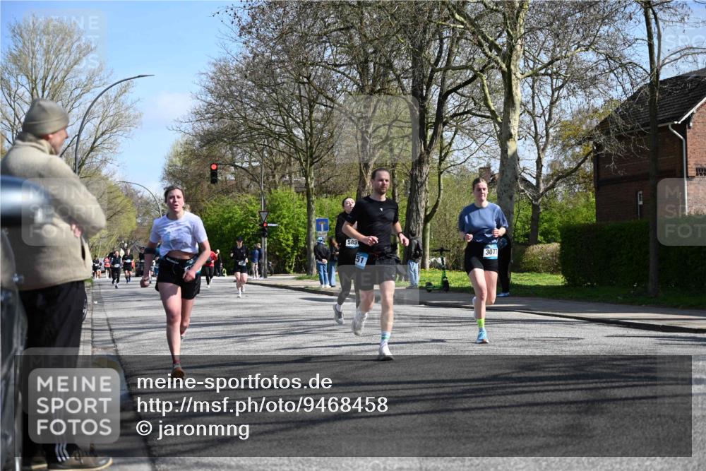 12.04.2026 - 45. Internationalen Wilhelmsburger Insellauf J. Mangold http://msf.ph/oto/9468458 12.04.2026 11:09:59 Ziel 3688, 4080, 3335, 3833, 4251, 3077, 5651, 5851, 2336, 2336, 2528, 3239, 2859, 2811, 2346, 3884, 3847, 3832, 2199, 3715, 2585, 4334 meine-sportfotos.de