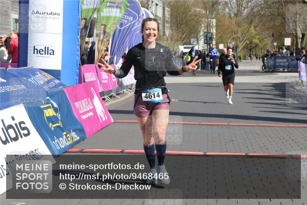 12.04.2026 - 45. Internationalen Wilhelmsburger Insellauf Strokosch-Dieckow http://msf.ph/oto/9468465 12.04.2026 11:20:16 Ziel 2788, 4614, 2318 meine-sportfotos.de