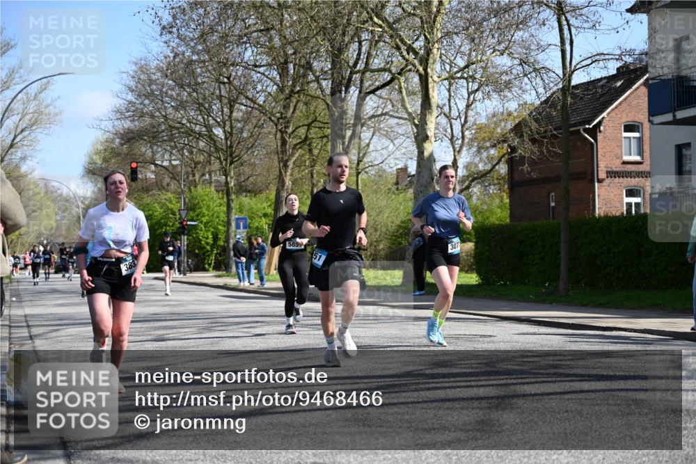 12.04.2026 - 45. Internationalen Wilhelmsburger Insellauf J. Mangold http://msf.ph/oto/9468466 12.04.2026 11:10:00 Ziel 3688, 4080, 3335, 3833, 4251, 3077, 5651, 5851, 2336, 2528, 3239, 2859, 2811, 2346, 3884, 3847, 3832, 2199, 3715, 2585, 4334 meine-sportfotos.de