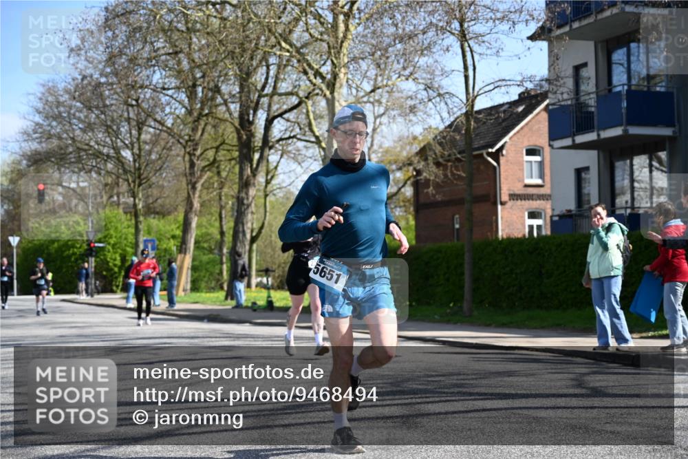 12.04.2026 - 45. Internationalen Wilhelmsburger Insellauf J. Mangold http://msf.ph/oto/9468494 12.04.2026 11:10:07 Ziel 4080, 3335, 3833, 4251, 3077, 5651, 5851, 2336, 2528, 3239, 2859, 2859, 2811, 2346, 3884, 3847, 3832, 3847, 3832, 2199, 3715, 2585, 4334, 3507, 3913, 2208, 2539, 2513, 2590, 2576 meine-sportfotos.de