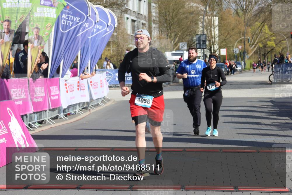12.04.2026 - 45. Internationalen Wilhelmsburger Insellauf Strokosch-Dieckow http://msf.ph/oto/9468511 12.04.2026 11:20:24 Ziel 2318, 4058, 3707, 4446, 4165 meine-sportfotos.de