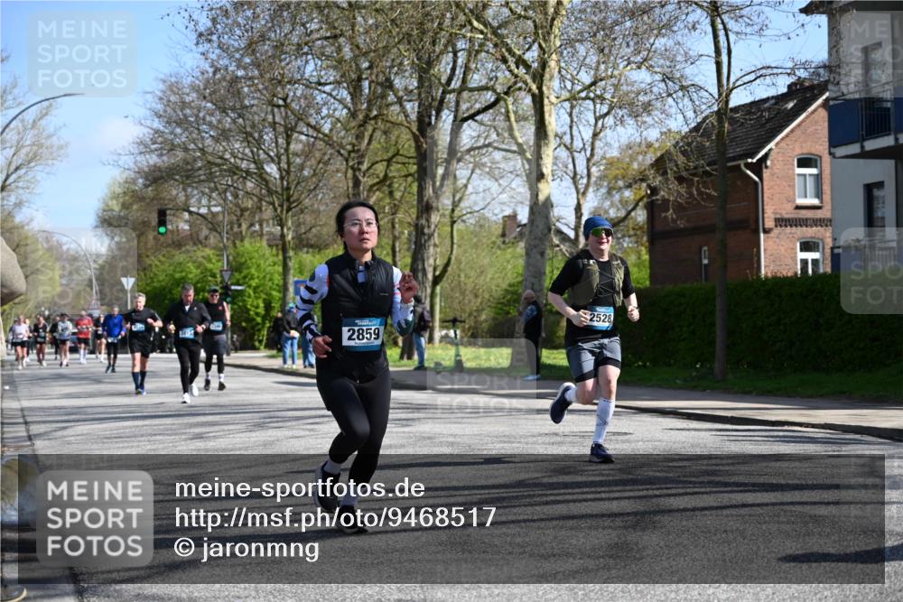 12.04.2026 - 45. Internationalen Wilhelmsburger Insellauf J. Mangold http://msf.ph/oto/9468517 12.04.2026 11:10:14 Ziel 3077, 5651, 5851, 2336, 2528, 3239, 2859, 2811, 2346, 3884, 3847, 3832, 2199, 3715, 2585, 4334, 3507, 3913, 2208, 2539, 2513, 2590, 2576 meine-sportfotos.de