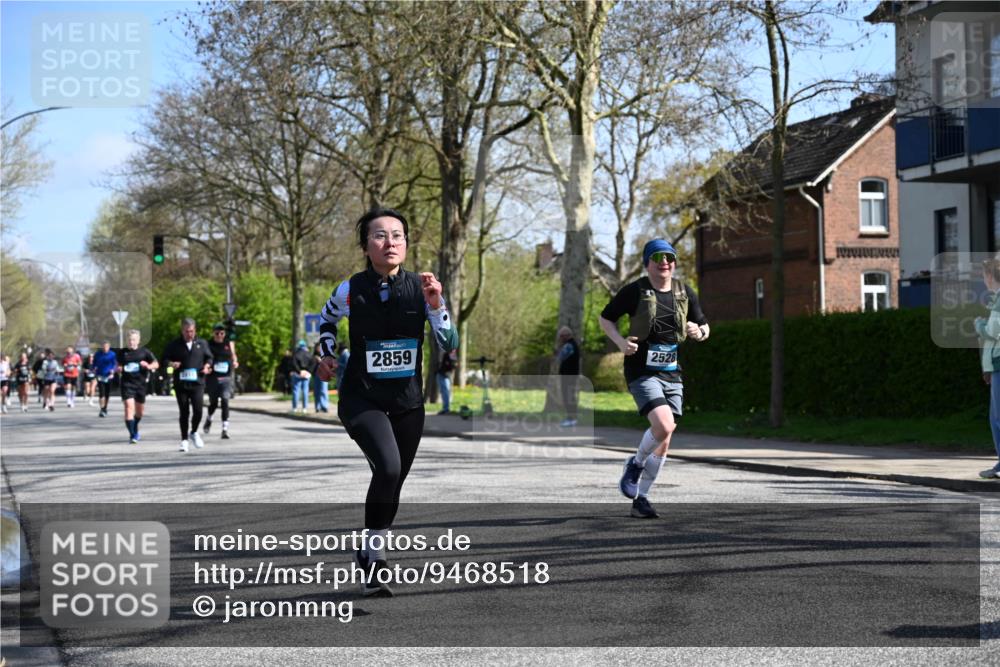 12.04.2026 - 45. Internationalen Wilhelmsburger Insellauf J. Mangold http://msf.ph/oto/9468518 12.04.2026 11:10:14 Ziel 3077, 5651, 5851, 2336, 2528, 3239, 2859, 2811, 2346, 3884, 3847, 3832, 2199, 3715, 2585, 4334, 3507, 3913, 2208, 2539, 2513, 2590, 2576 meine-sportfotos.de