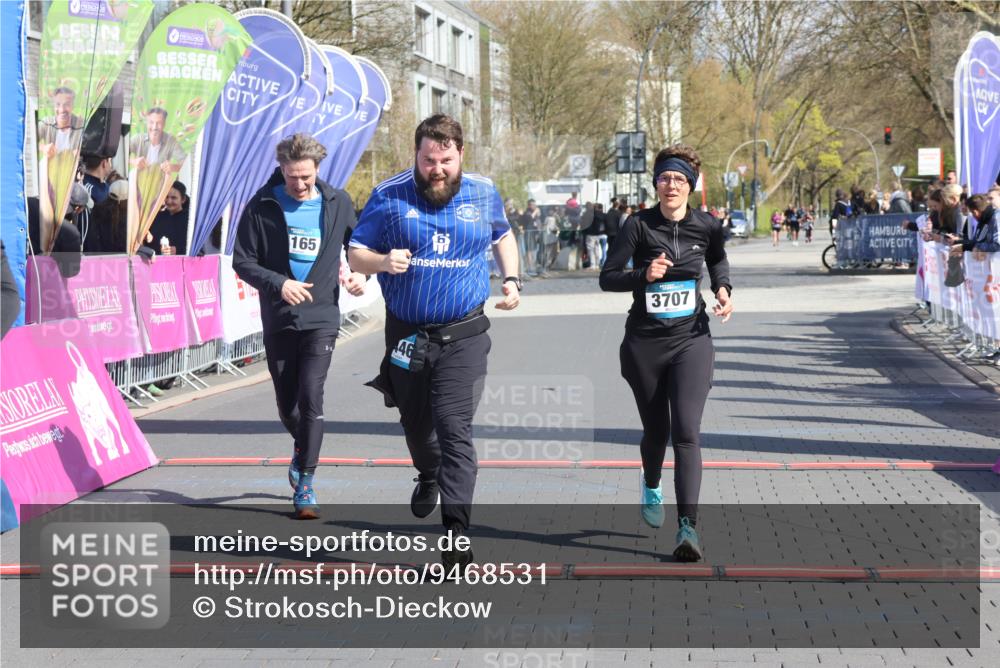 12.04.2026 - 45. Internationalen Wilhelmsburger Insellauf Strokosch-Dieckow http://msf.ph/oto/9468531 12.04.2026 11:20:27 Ziel 4058, 3707, 4446, 4165 meine-sportfotos.de