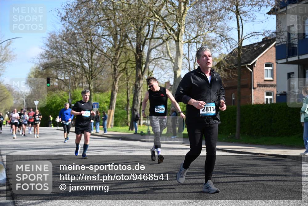 12.04.2026 - 45. Internationalen Wilhelmsburger Insellauf J. Mangold http://msf.ph/oto/9468541 12.04.2026 11:10:20 Ziel 2336, 2528, 3239, 2859, 2811, 2346, 3884, 3847, 3832, 2199, 3715, 2585, 4334, 3507, 3913, 2208, 2539, 2513, 2590, 2576 meine-sportfotos.de