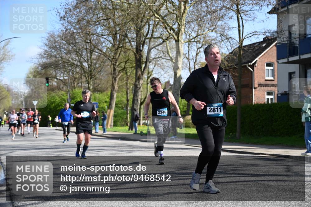 12.04.2026 - 45. Internationalen Wilhelmsburger Insellauf J. Mangold http://msf.ph/oto/9468542 12.04.2026 11:10:20 Ziel 2336, 2528, 3239, 2859, 2811, 2346, 3884, 3847, 3832, 2199, 3715, 2585, 4334, 3507, 3913, 2208, 2539, 2513, 2590, 2576 meine-sportfotos.de