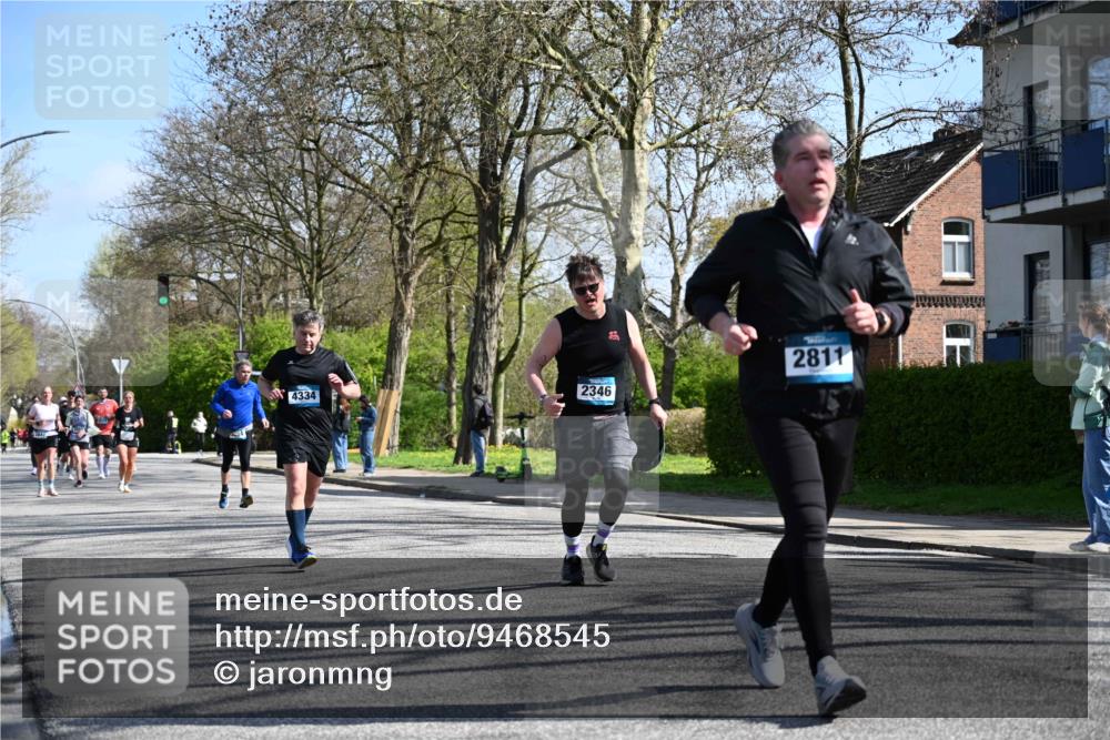 12.04.2026 - 45. Internationalen Wilhelmsburger Insellauf J. Mangold http://msf.ph/oto/9468545 12.04.2026 11:10:21 Ziel 2336, 2528, 3239, 2859, 2811, 2346, 3884, 3847, 3832, 2199, 3715, 2585, 4334, 3507, 3913, 2208, 2539, 2513, 2590, 2576 meine-sportfotos.de