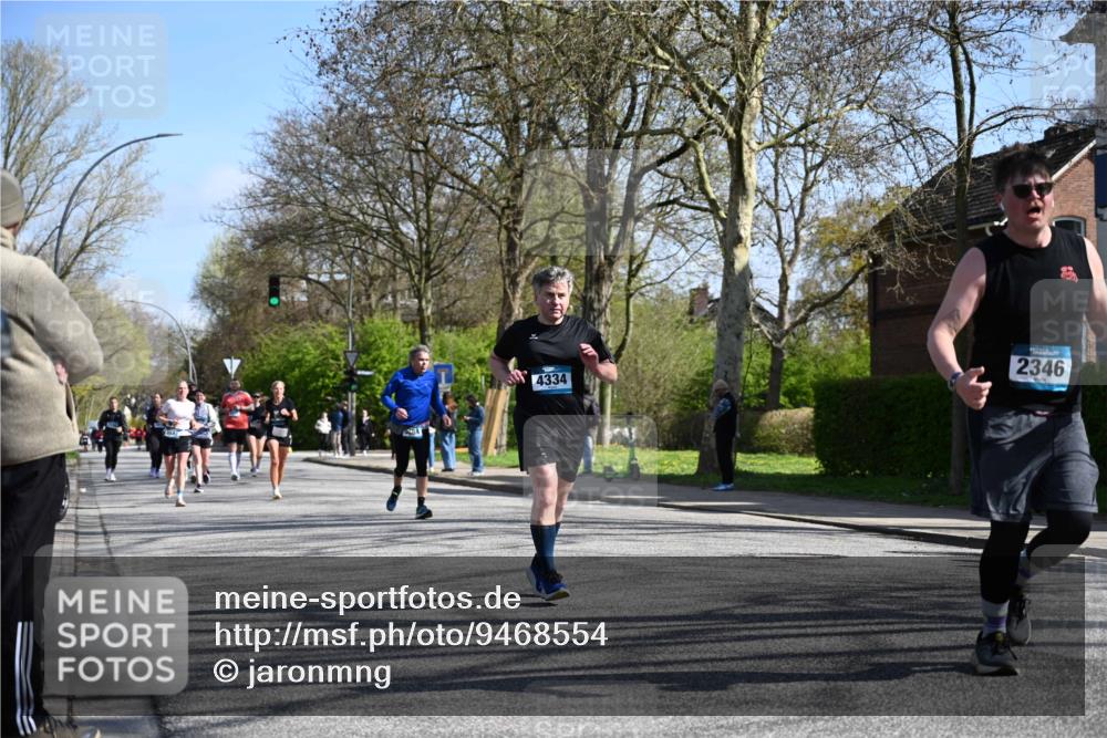 12.04.2026 - 45. Internationalen Wilhelmsburger Insellauf J. Mangold http://msf.ph/oto/9468554 12.04.2026 11:10:22 Ziel 2336, 2528, 3239, 2859, 2811, 2346, 3884, 3847, 3832, 2199, 3715, 2199, 3715, 2585, 4334, 3507, 3913, 2208, 2539, 2513, 2590, 2576 meine-sportfotos.de