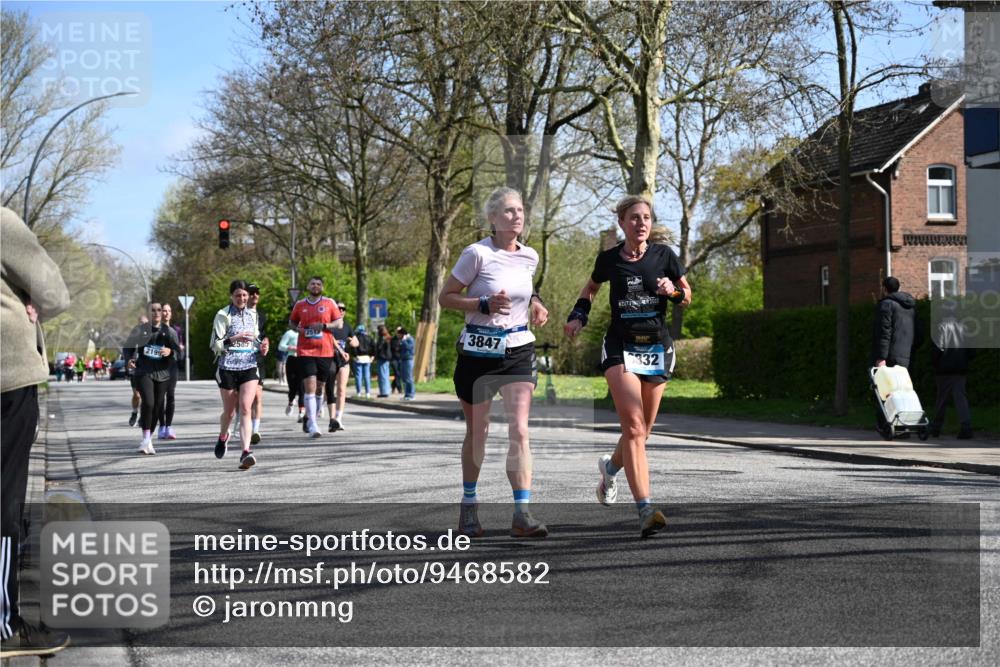 12.04.2026 - 45. Internationalen Wilhelmsburger Insellauf J. Mangold http://msf.ph/oto/9468582 12.04.2026 11:10:28 Ziel 3239, 2859, 2811, 2346, 3884, 3847, 3832, 2199, 3715, 2585, 4334, 3507, 3913, 2208, 2539, 2513, 2590, 2576, 2320, 5616, 2548 meine-sportfotos.de