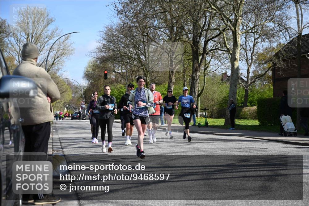 12.04.2026 - 45. Internationalen Wilhelmsburger Insellauf J. Mangold http://msf.ph/oto/9468597 12.04.2026 11:10:30 Ziel 3239, 2859, 2811, 2346, 3884, 3847, 3832, 2199, 3715, 2585, 4334, 3507, 3913, 2208, 2539, 2513, 2539, 2513, 2590, 2576, 2320, 5616, 2548 meine-sportfotos.de