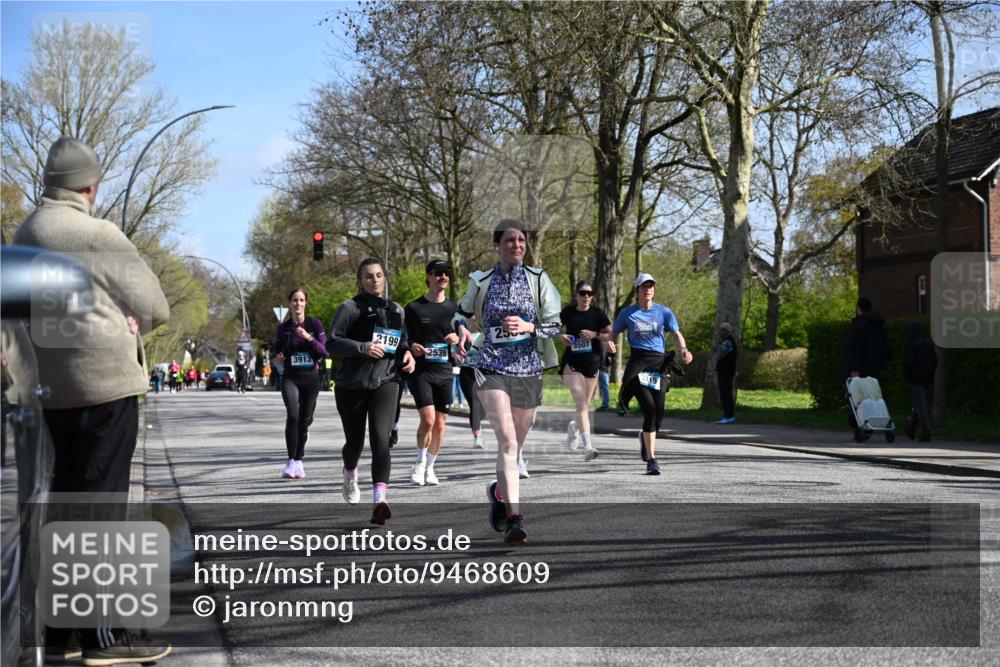 12.04.2026 - 45. Internationalen Wilhelmsburger Insellauf J. Mangold http://msf.ph/oto/9468609 12.04.2026 11:10:31 Ziel 2859, 2811, 2346, 3884, 3847, 3832, 2199, 3715, 2585, 4334, 3507, 3913, 2208, 2539, 2513, 2590, 2576, 2590, 2576, 2320, 5616, 2548 meine-sportfotos.de