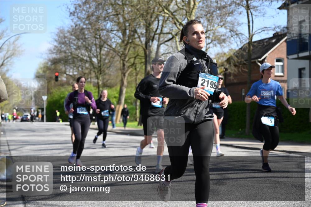 12.04.2026 - 45. Internationalen Wilhelmsburger Insellauf J. Mangold http://msf.ph/oto/9468631 12.04.2026 11:10:33 Ziel 2811, 2346, 3884, 3847, 3832, 2199, 3715, 2585, 4334, 3507, 3913, 2208, 2539, 2513, 2590, 2576, 2320, 5616, 2548 meine-sportfotos.de