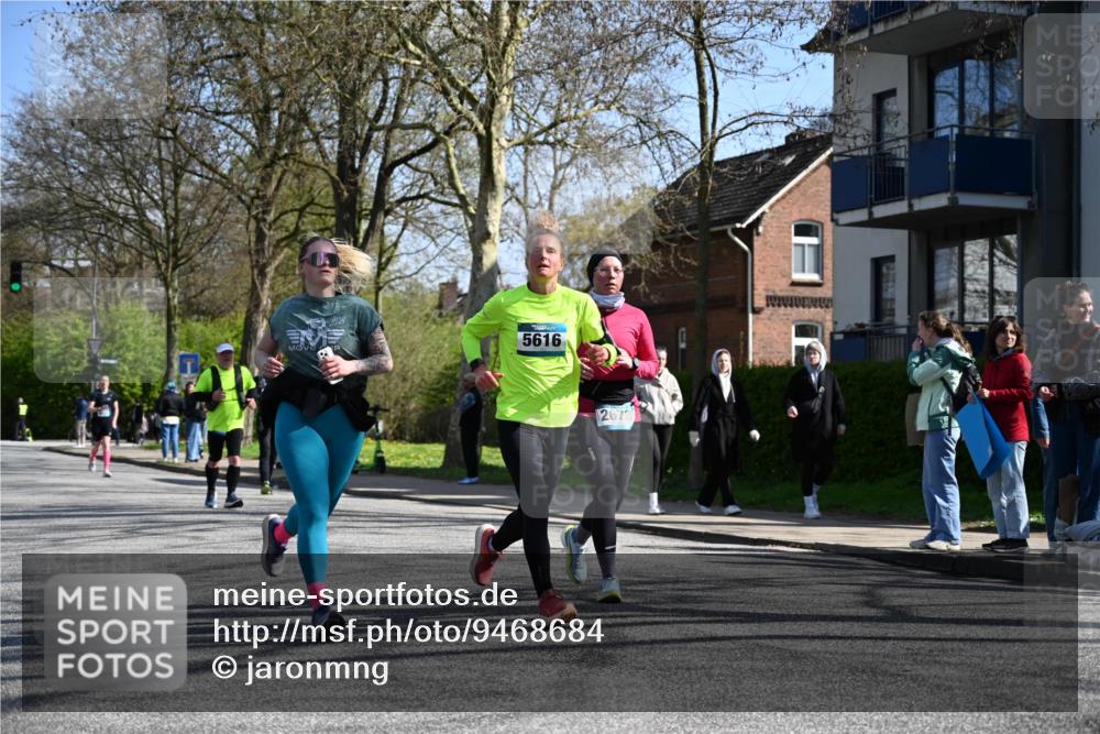 12.04.2026 - 45. Internationalen Wilhelmsburger Insellauf J. Mangold http://msf.ph/oto/9468684 12.04.2026 11:11:03 Ziel 2320, 5616, 2548, 2673, 2326, 4633, 2867, 3658, 2868, 3758, 4252, 4744, 4430, 2644, 3112, 2725, 2770 meine-sportfotos.de