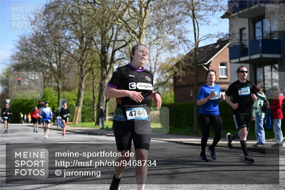 12.04.2026 - 45. Internationalen Wilhelmsburger Insellauf J. Mangold http://msf.ph/oto/9468734 12.04.2026 11:11:19 Ziel 2673, 2326, 4633, 2867, 3658, 2868, 3758, 4252, 4744, 4430, 2644, 3112, 2725, 2770, 3029, 3028, 3751, 4920, 3046 meine-sportfotos.de