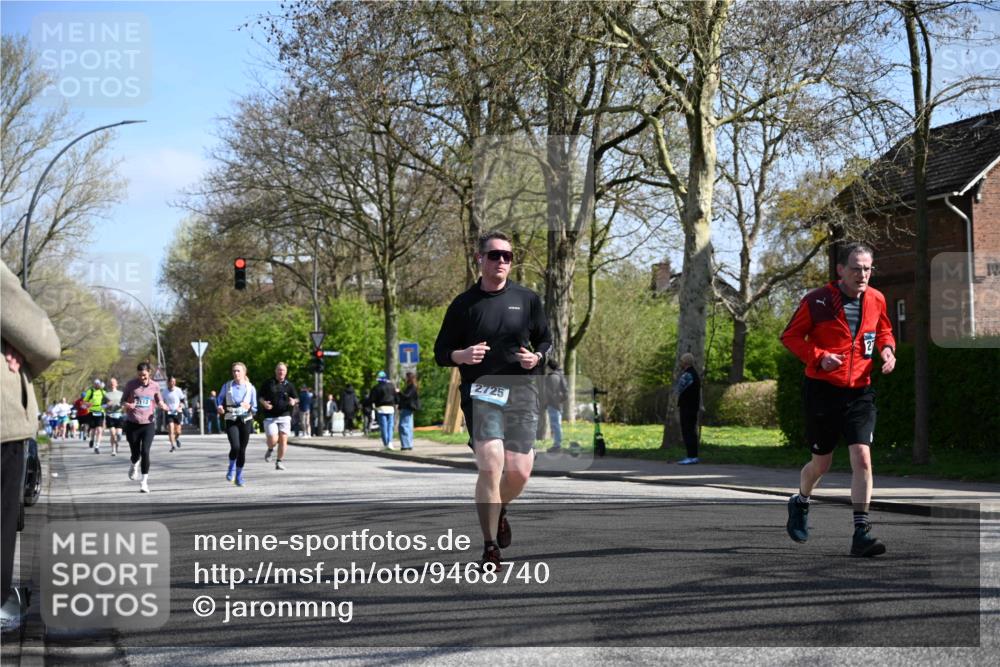 12.04.2026 - 45. Internationalen Wilhelmsburger Insellauf J. Mangold http://msf.ph/oto/9468740 12.04.2026 11:11:28 Ziel 2867, 3658, 2868, 3758, 4252, 4744, 4430, 2644, 3112, 2725, 2770, 3029, 3028, 3751, 4920, 4920, 3046, 2817, 2916 meine-sportfotos.de