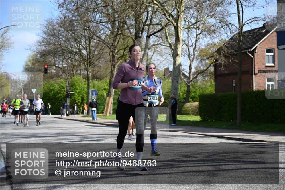 12.04.2026 - 45. Internationalen Wilhelmsburger Insellauf J. Mangold http://msf.ph/oto/9468763 12.04.2026 11:11:34 Ziel 3758, 4252, 4744, 4430, 2644, 3112, 2725, 2770, 3029, 3028, 3751, 4920, 3046, 2817, 2916, 4971, 2489, 3844 meine-sportfotos.de