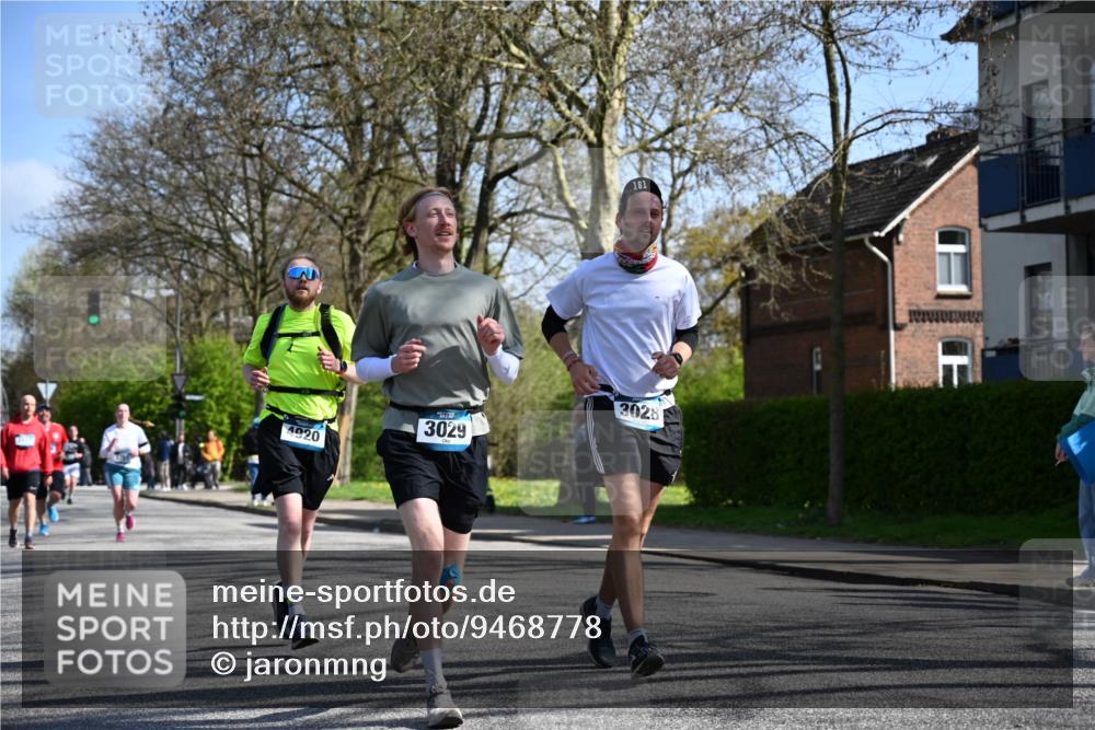 12.04.2026 - 45. Internationalen Wilhelmsburger Insellauf J. Mangold http://msf.ph/oto/9468778 12.04.2026 11:11:44 Ziel 4430, 2644, 3112, 2725, 2770, 3029, 3028, 3751, 4920, 3046, 2817, 2916, 4971, 2489, 3844, 5741, 2668, 2816, 2918, 3589, 2135 meine-sportfotos.de