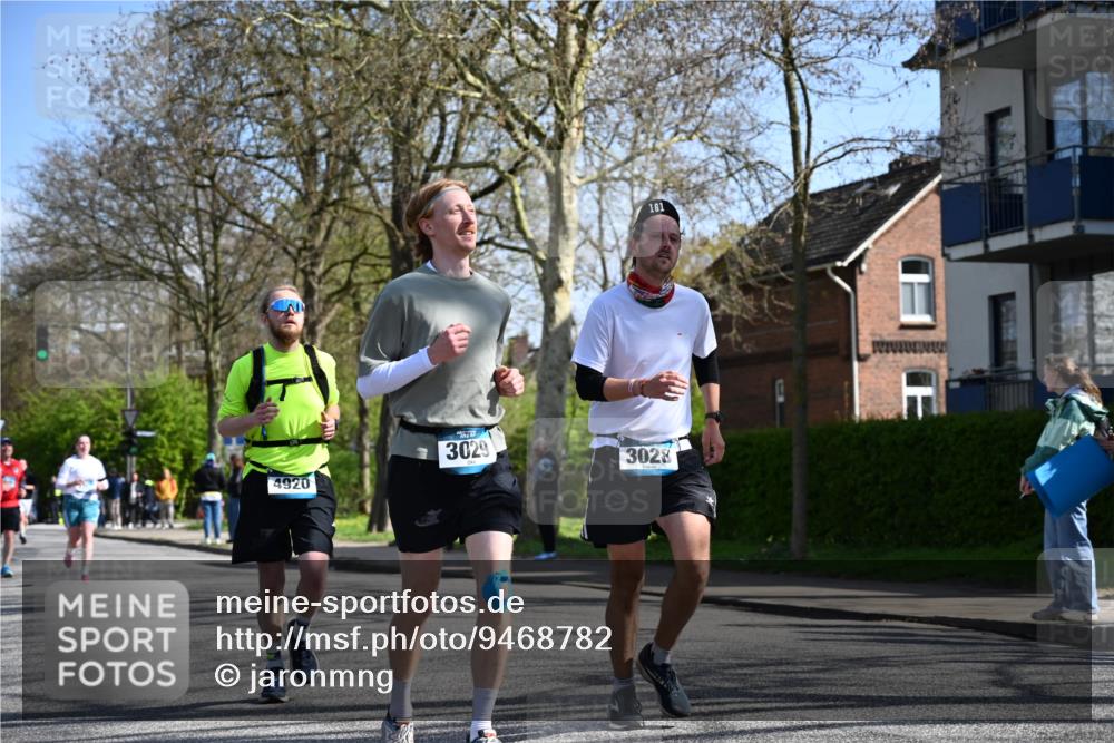 12.04.2026 - 45. Internationalen Wilhelmsburger Insellauf J. Mangold http://msf.ph/oto/9468782 12.04.2026 11:11:44 Ziel 4430, 2644, 3112, 2725, 2770, 3029, 3028, 3751, 4920, 3046, 2817, 2916, 4971, 2489, 3844, 5741, 2668, 2816, 2918, 3589, 2135 meine-sportfotos.de
