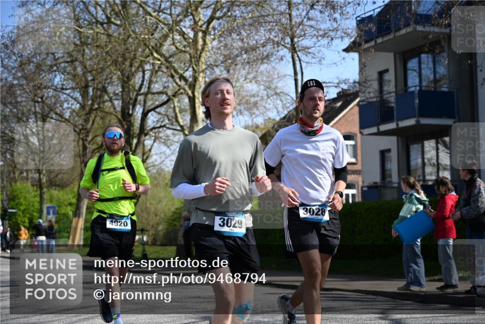 12.04.2026 - 45. Internationalen Wilhelmsburger Insellauf J. Mangold http://msf.ph/oto/9468794 12.04.2026 11:11:45 Ziel 4430, 2644, 3112, 2725, 2770, 3029, 3028, 3751, 4920, 3046, 2817, 2916, 4971, 2489, 3844, 2489, 3844, 5741, 2668, 2816, 2918, 3589, 2135 meine-sportfotos.de