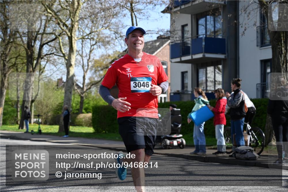 12.04.2026 - 45. Internationalen Wilhelmsburger Insellauf J. Mangold http://msf.ph/oto/9468814 12.04.2026 11:11:53 Ziel 3029, 3028, 3751, 4920, 3046, 2817, 2916, 4971, 2489, 3844, 5741, 2668, 2816, 2918, 3589, 3589, 2135 meine-sportfotos.de