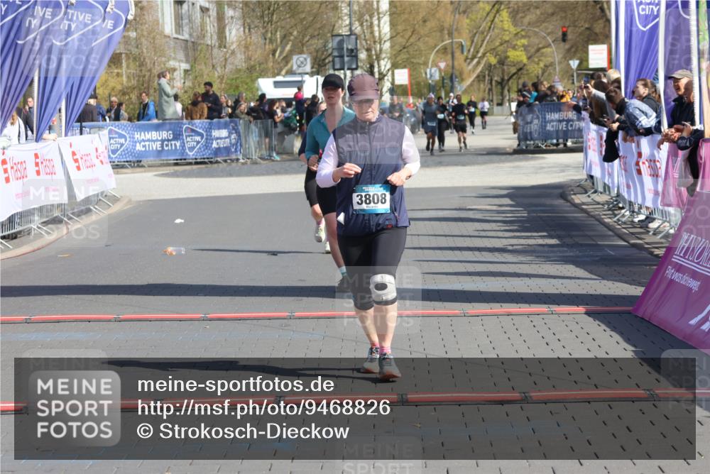 12.04.2026 - 45. Internationalen Wilhelmsburger Insellauf Strokosch-Dieckow http://msf.ph/oto/9468826 12.04.2026 11:21:52 Ziel 3808, 3537, 3205 meine-sportfotos.de