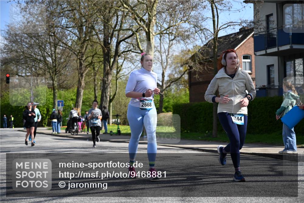 12.04.2026 - 45. Internationalen Wilhelmsburger Insellauf J. Mangold http://msf.ph/oto/9468881 12.04.2026 11:12:07 Ziel 3046, 2817, 2916, 4971, 2489, 3844, 5741, 2668, 2816, 2918, 3589, 2135, 2435, 2435, 3517, 2739, 3003, 2753, 2272, 3718, 3405 meine-sportfotos.de