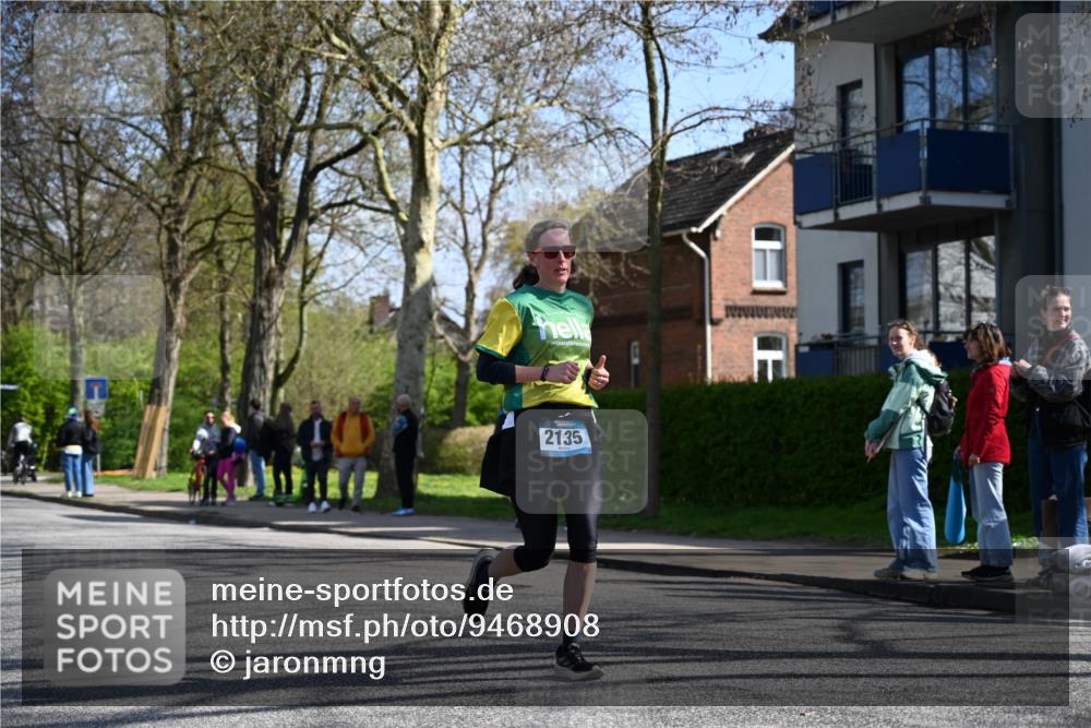 12.04.2026 - 45. Internationalen Wilhelmsburger Insellauf J. Mangold http://msf.ph/oto/9468908 12.04.2026 11:12:17 Ziel 4971, 2489, 3844, 5741, 2668, 2816, 2918, 3589, 2135, 2435, 3517, 2739, 3003, 2753, 2272, 3718, 3405, 3718, 3405 meine-sportfotos.de